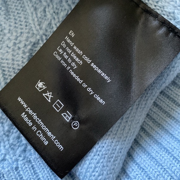 NWT perfect moment crop cable sweater star - Picture 4 of 11